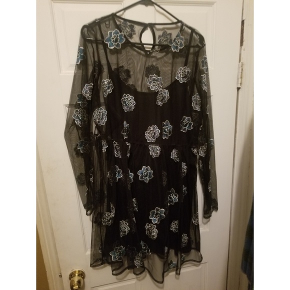 Dress - Picture 1 of 2